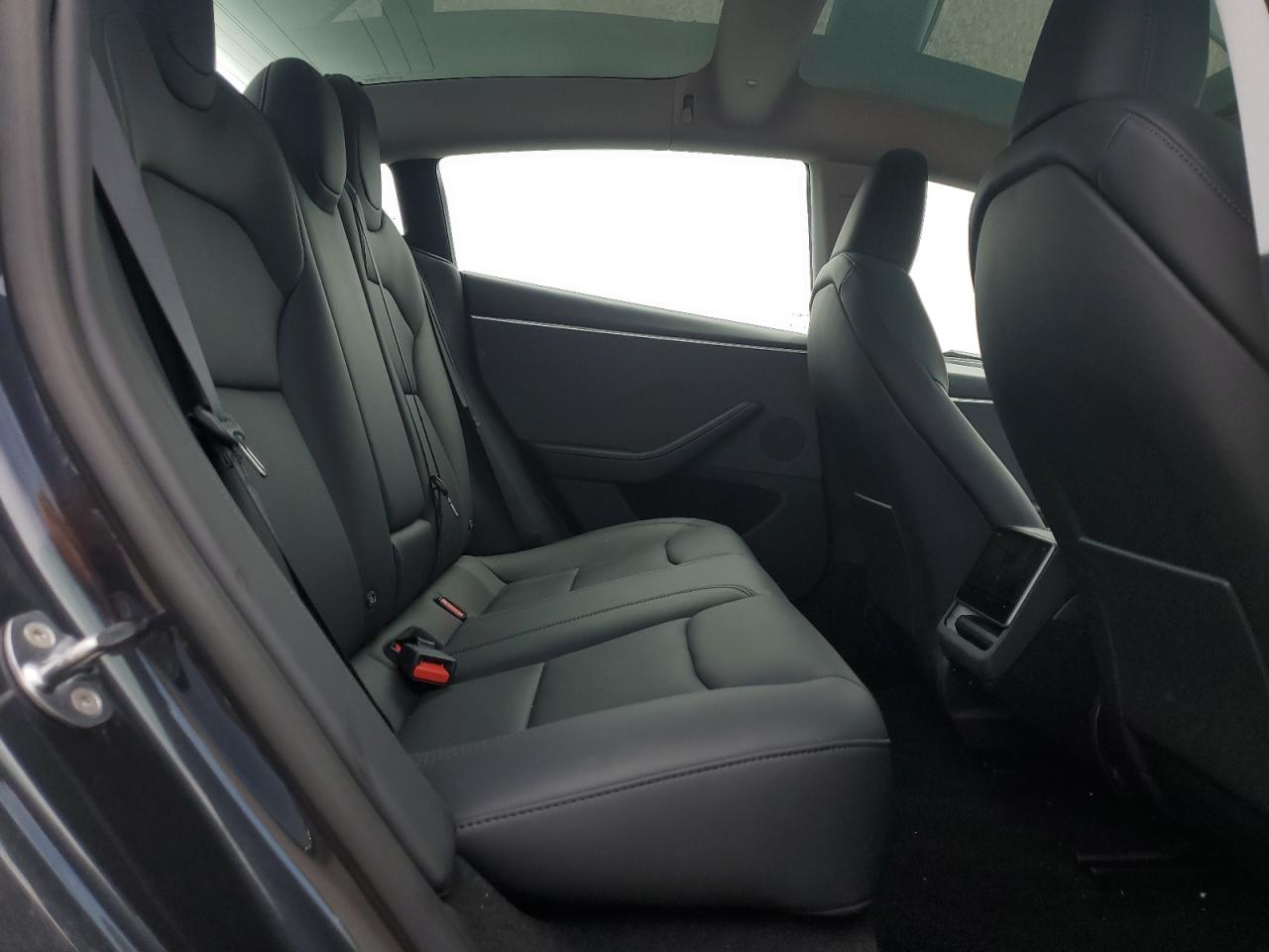 2025 Tesla Model 3 VIN: 5YJ3E1EA0SF981490 Lot: 64270085