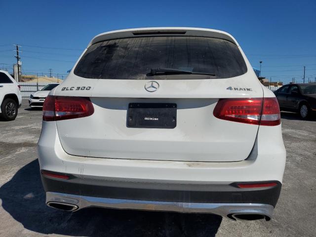 Parquets MERCEDES-BENZ GLC-CLASS 2016 Biały