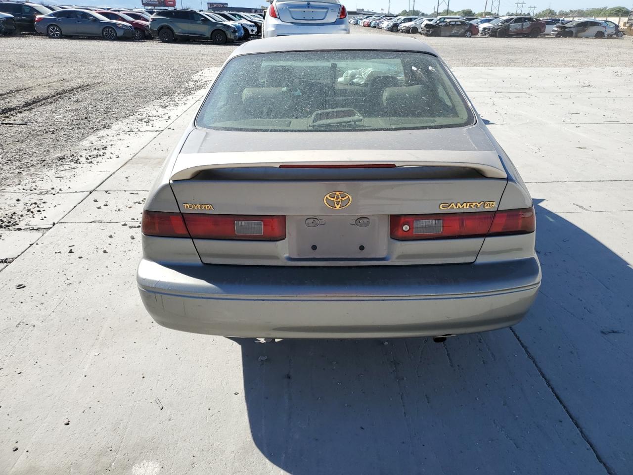1999 Toyota Camry Ce VIN: 4T1BG28K4XU604560 Lot: 67268415