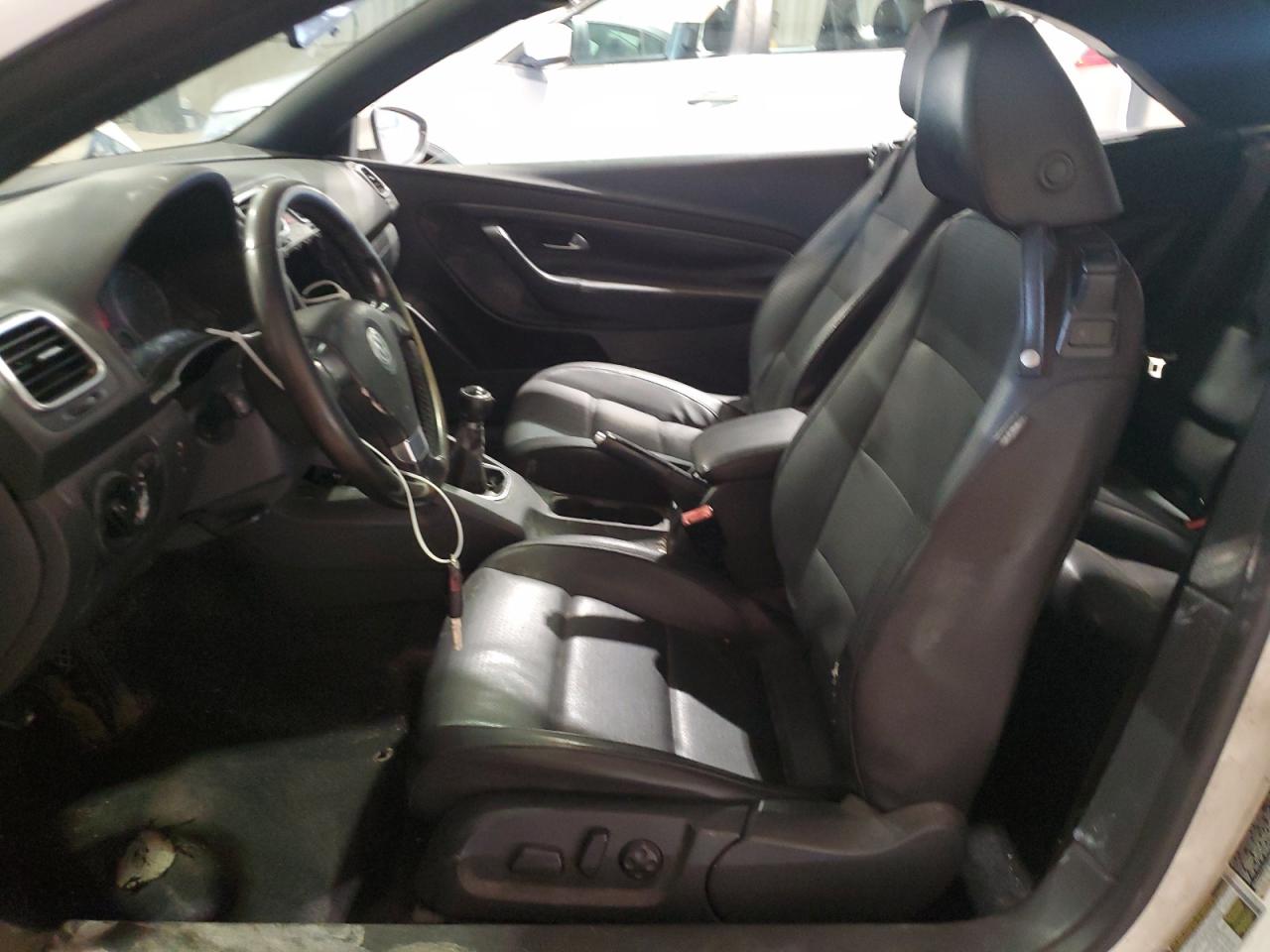 wvwaa71f79v017469 WVWAA71F79V017469 2009 Volkswagen Eos Turbo