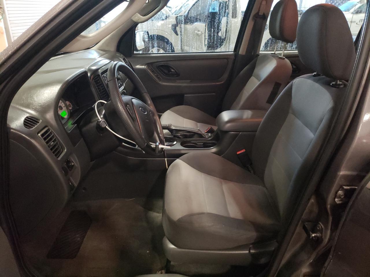 2006 Ford Escape Xls VIN: 1FMYU92Z16KB11107 Lot: 63121055