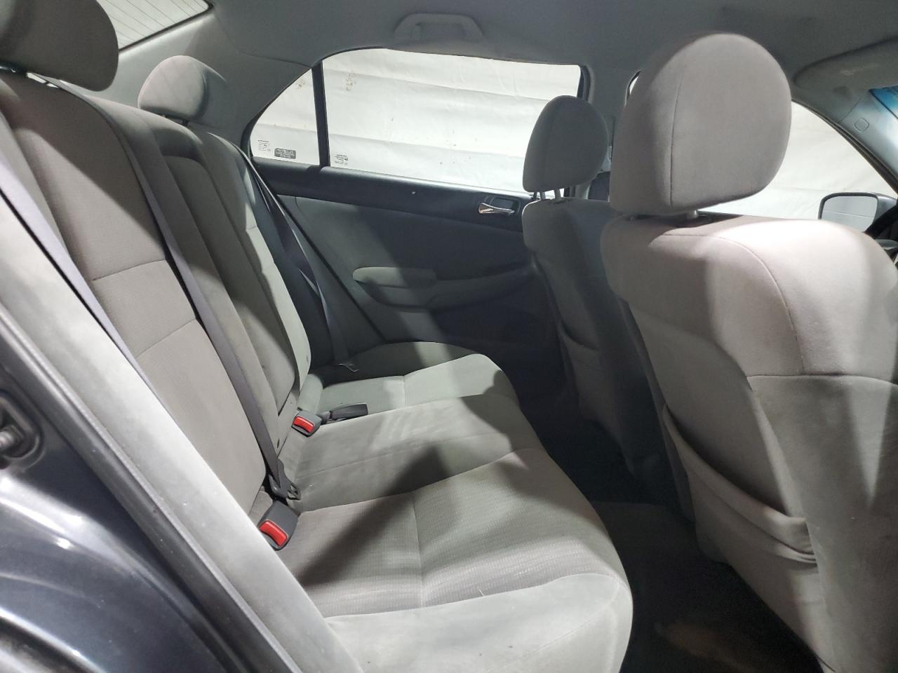 2005 Honda Accord Lx VIN: 1HGCM56425A118062 Lot: 66635865