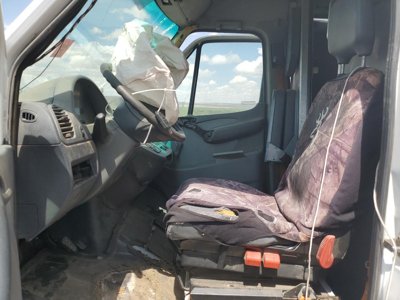 2005 Dodge Sprinter 2500 VIN: WD0PD744855850629 Lot: 56980505