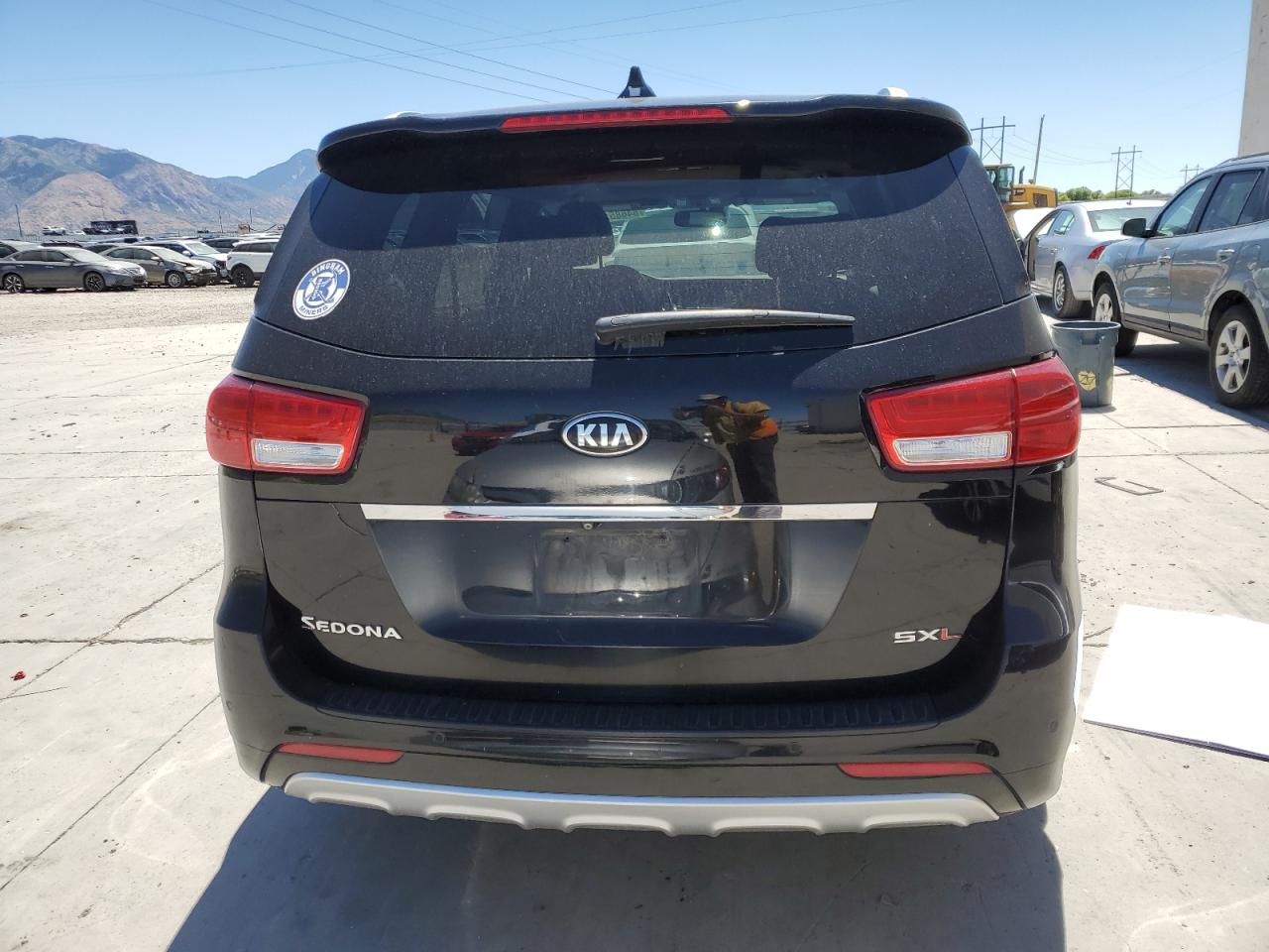2018 Kia Sedona Sxl VIN: KNDME5C11J6397687 Lot: 64685165