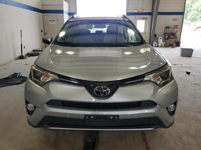 TOYOTA RAV4 2018 Srebrny