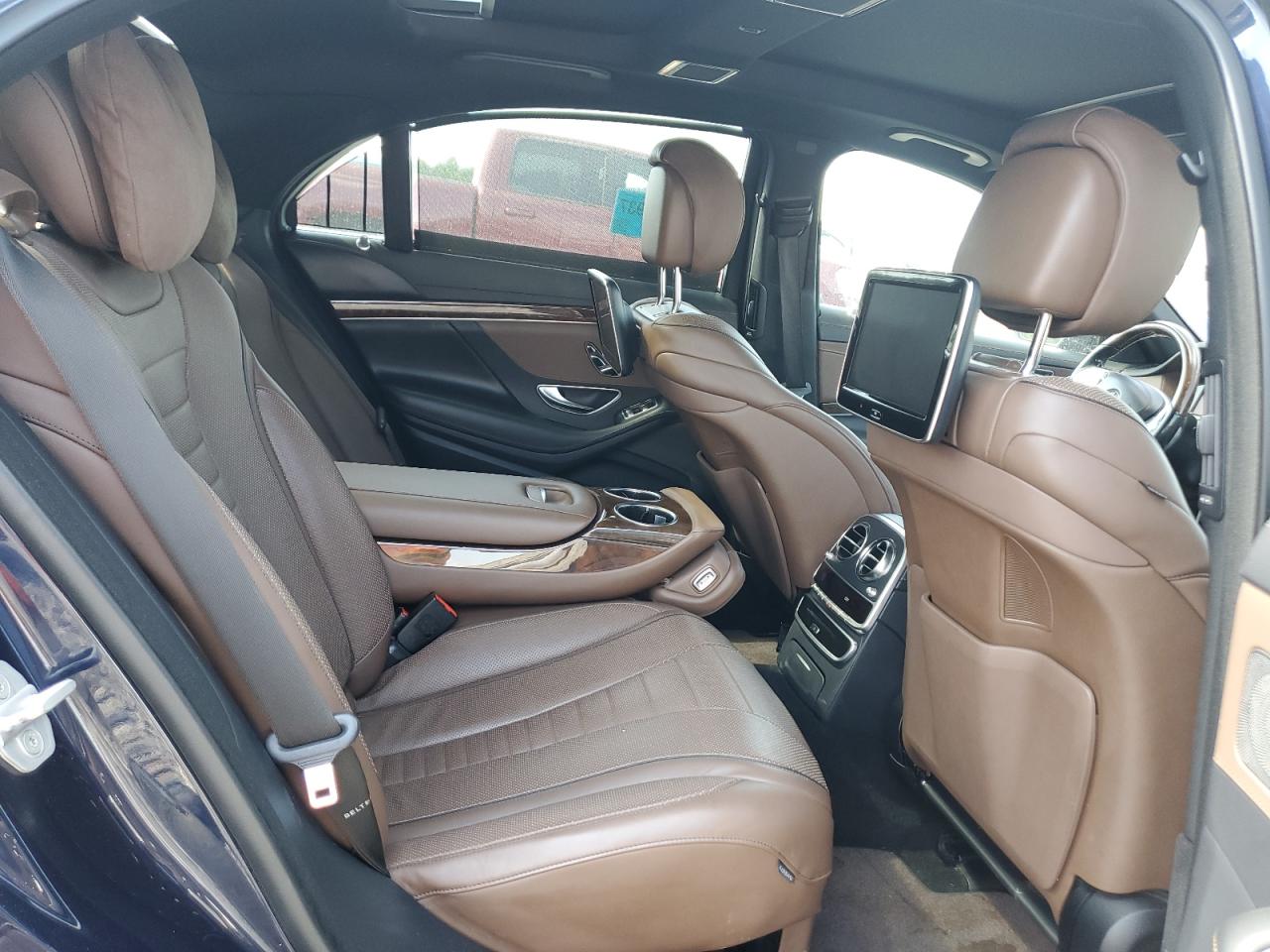 2017 Mercedes-Benz S 550 4Matic VIN: WDDUG8FB5HA285696 Lot: 64961175