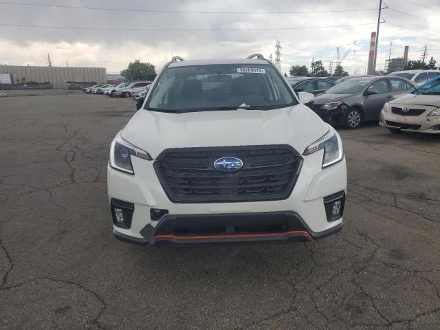  SUBARU FORESTER 2023 Белый