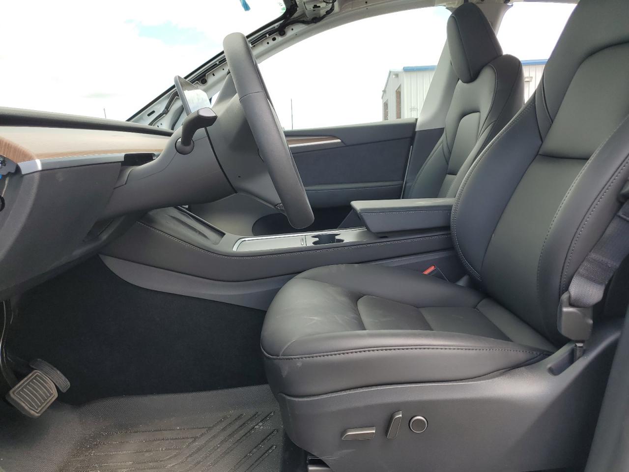 2025 Tesla Model Y VIN: 7SAYGAEE0SF295973 Lot: 64260295
