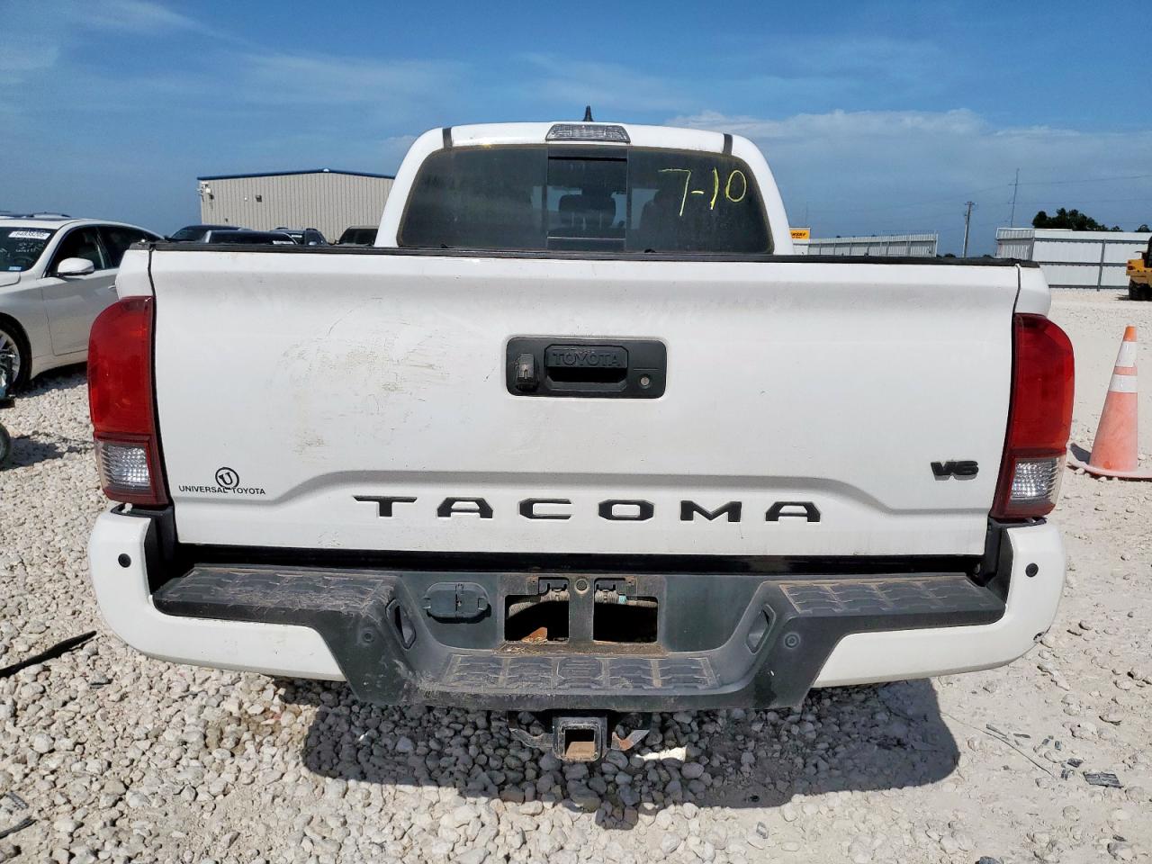 2018 Toyota Tacoma Double Cab VIN: 3TMDZ5BN6JM049358 Lot: 64456525