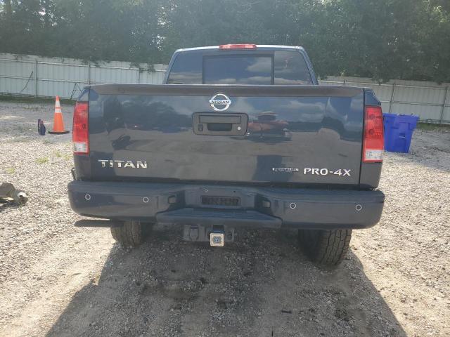  NISSAN TITAN 2015 Granatowy