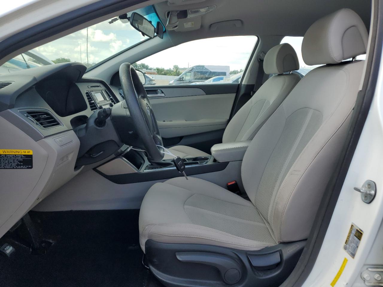 2015 Hyundai Sonata Se VIN: 5NPE24AF0FH037684 Lot: 65011075