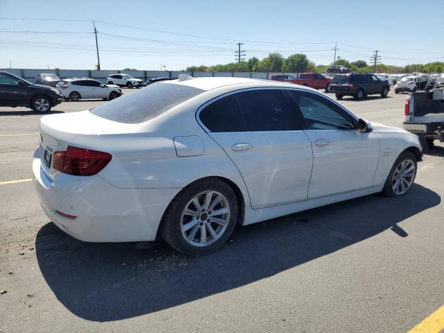  BMW 5 SERIES 2016 Белы