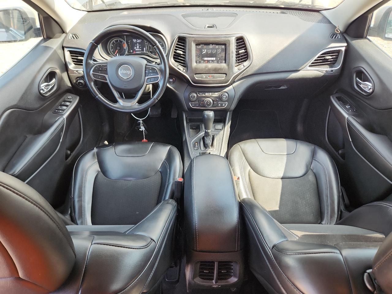 2019 Jeep Cherokee Latitude Plus VIN: 1C4PJLLB4KD215788 Lot: 64242745