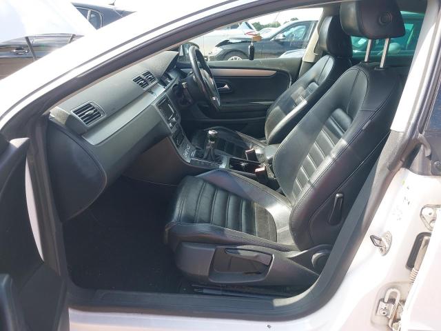 2011 VOLKSWAGEN PASSAT GT