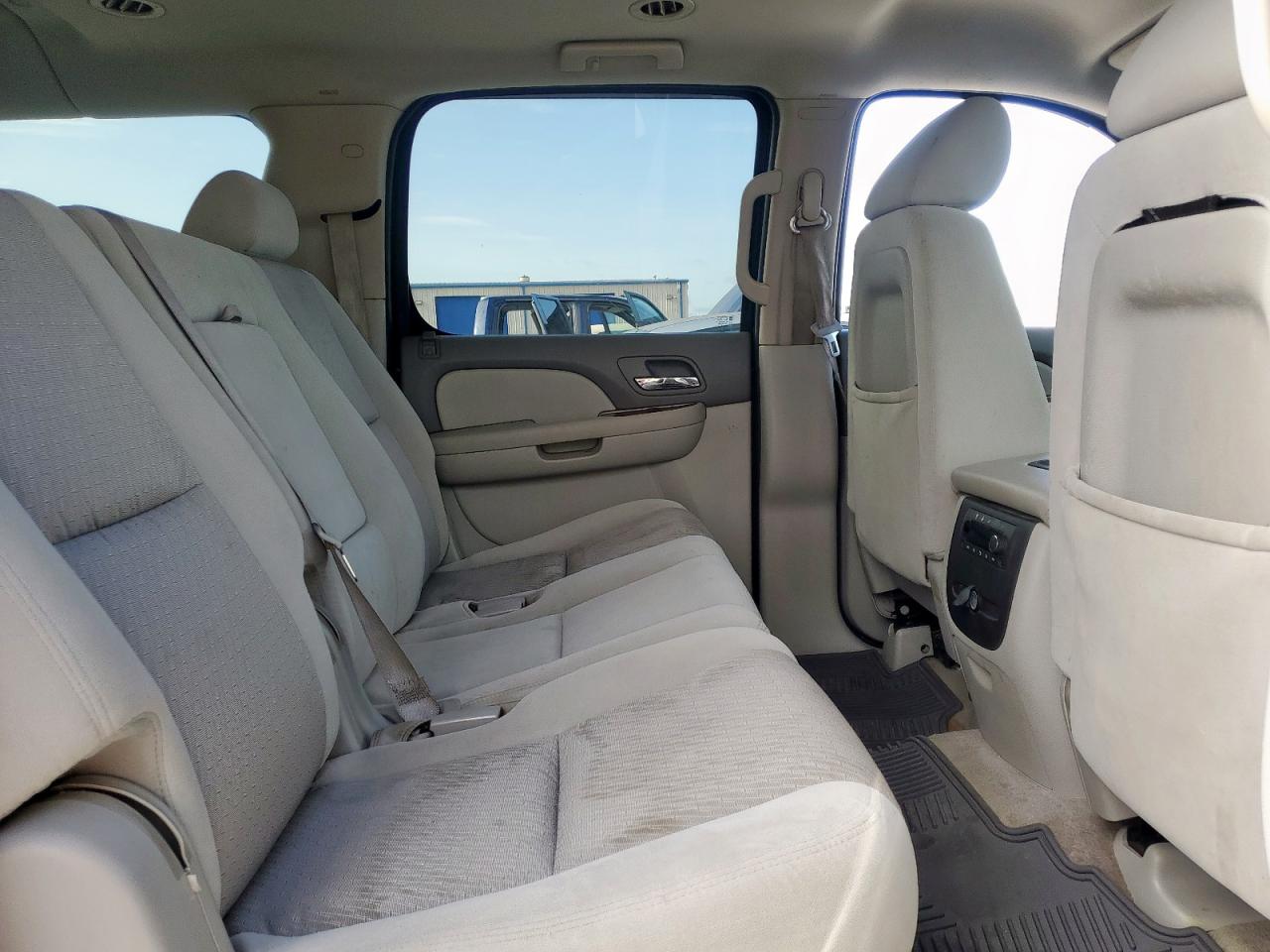 2009 GMC Yukon Xl C1500 Sle VIN: 1GKFC26009J109624 Lot: 64796185