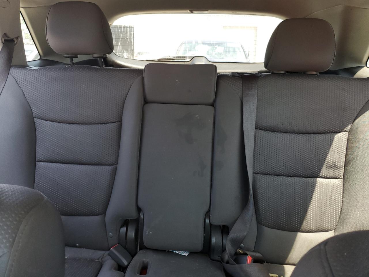 2012 Kia Sorento Base VIN: 5XYKTDA28CG227281 Lot: 65141285