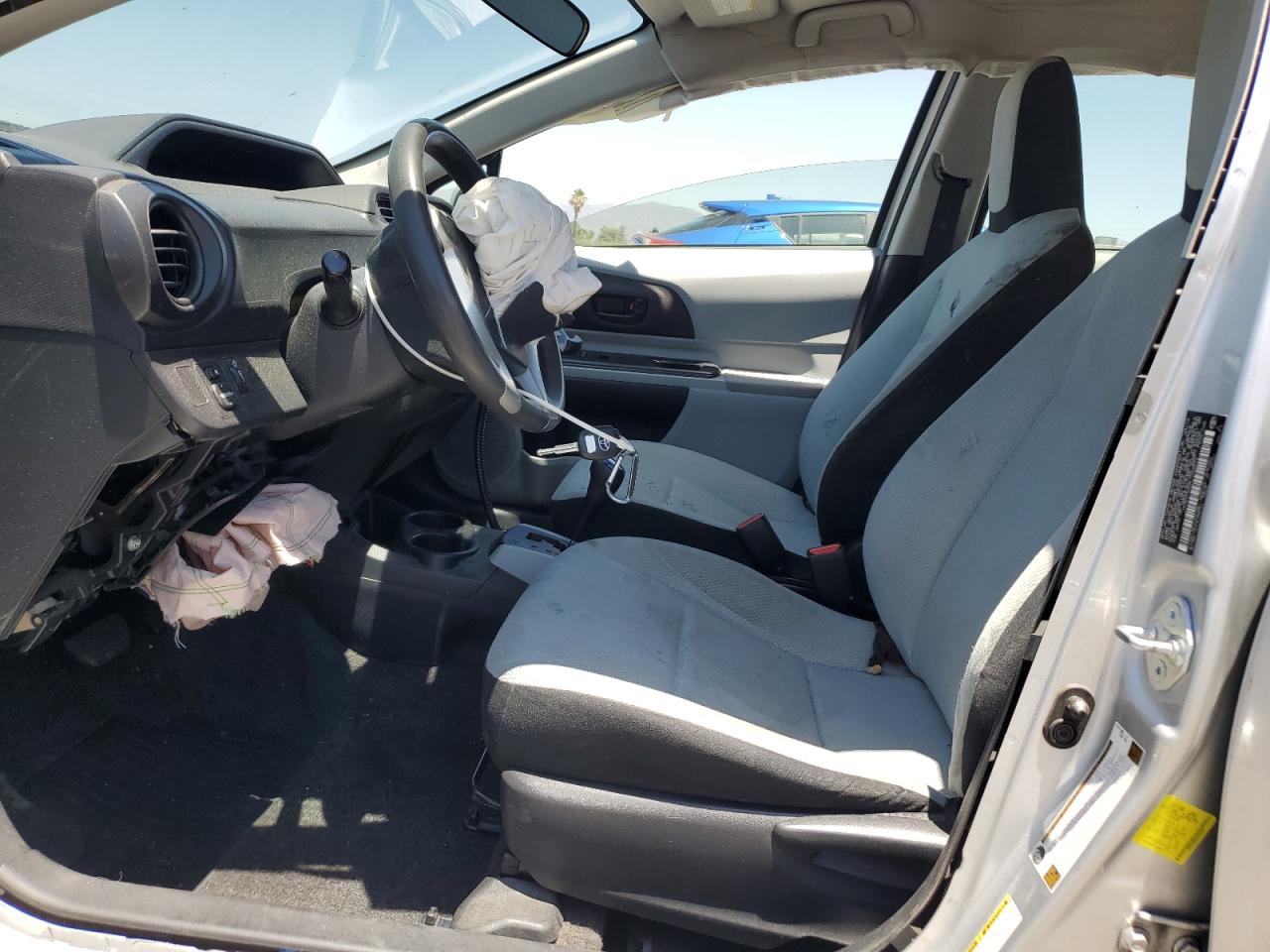 2014 Toyota Prius C VIN: JTDKDTB32E1562893 Lot: 64335205