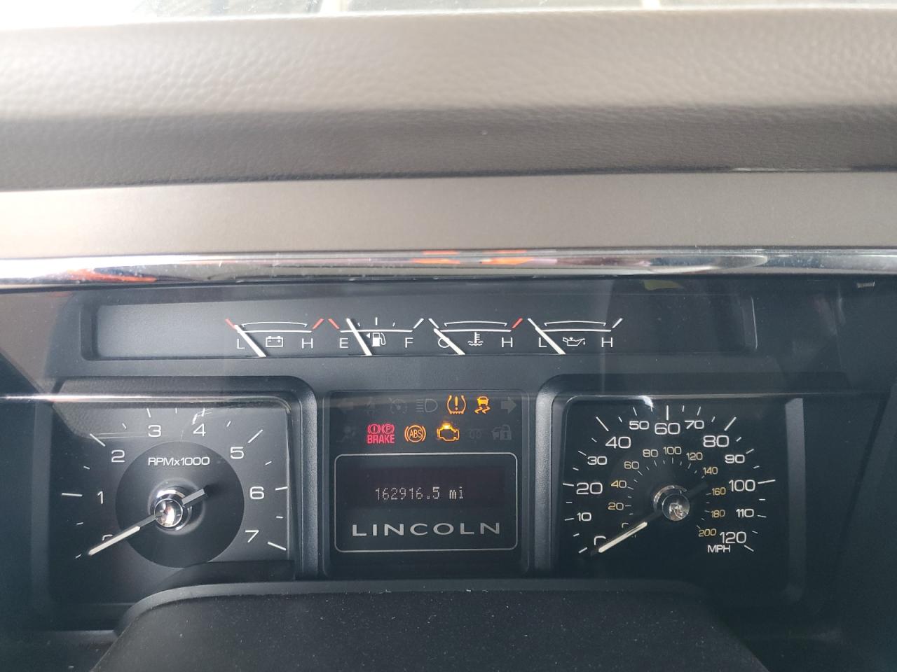 2011 Lincoln Navigator VIN: 5LMJJ2J5XBEJ10351 Lot: 63469965
