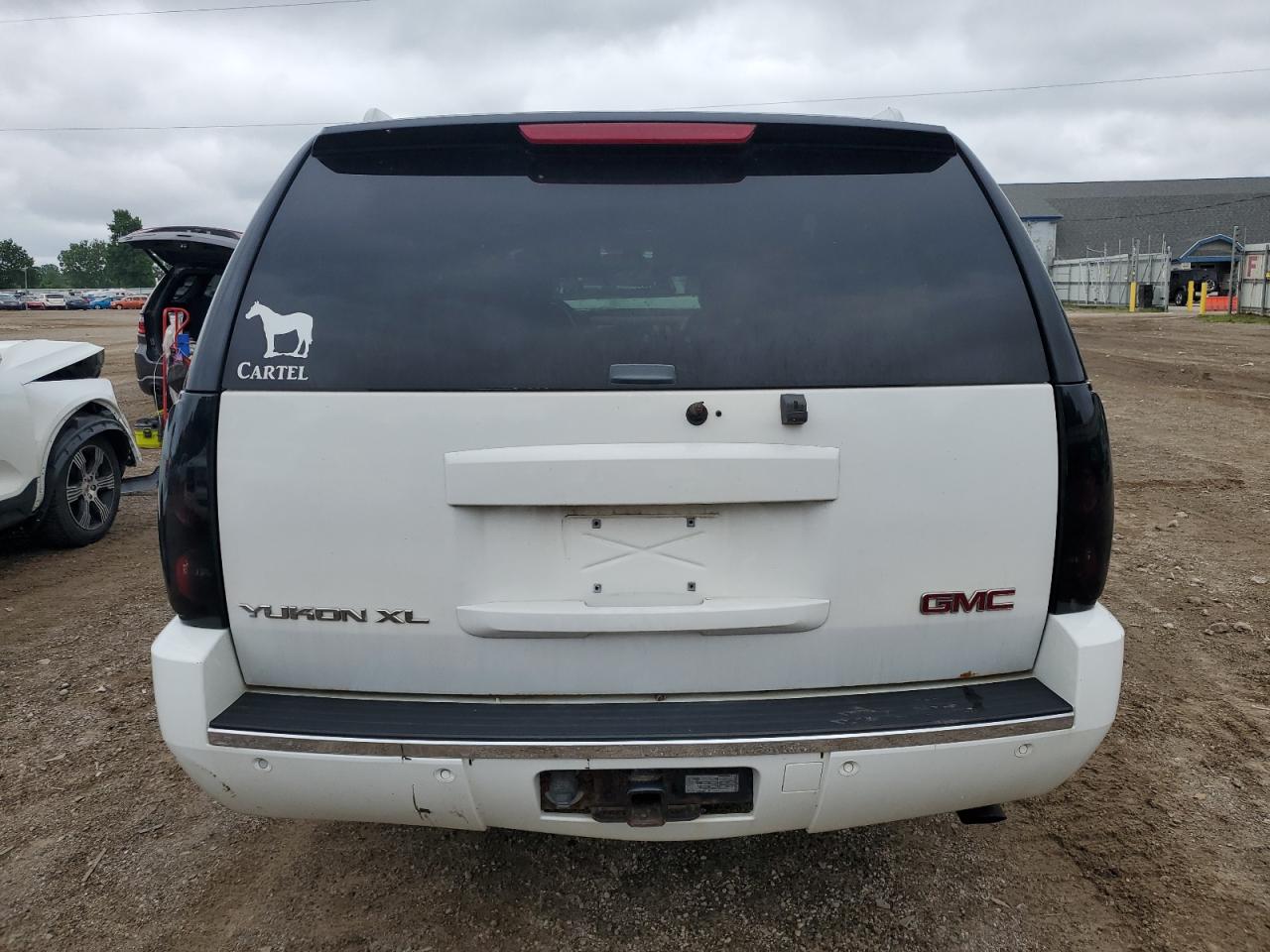 2007 GMC Yukon Xl Denali VIN: 1GKFK66857J233840 Lot: 63386725