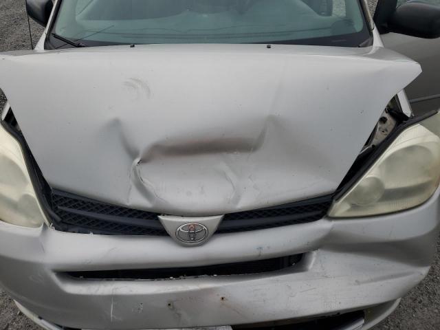 2005 TOYOTA SIENNA CE  