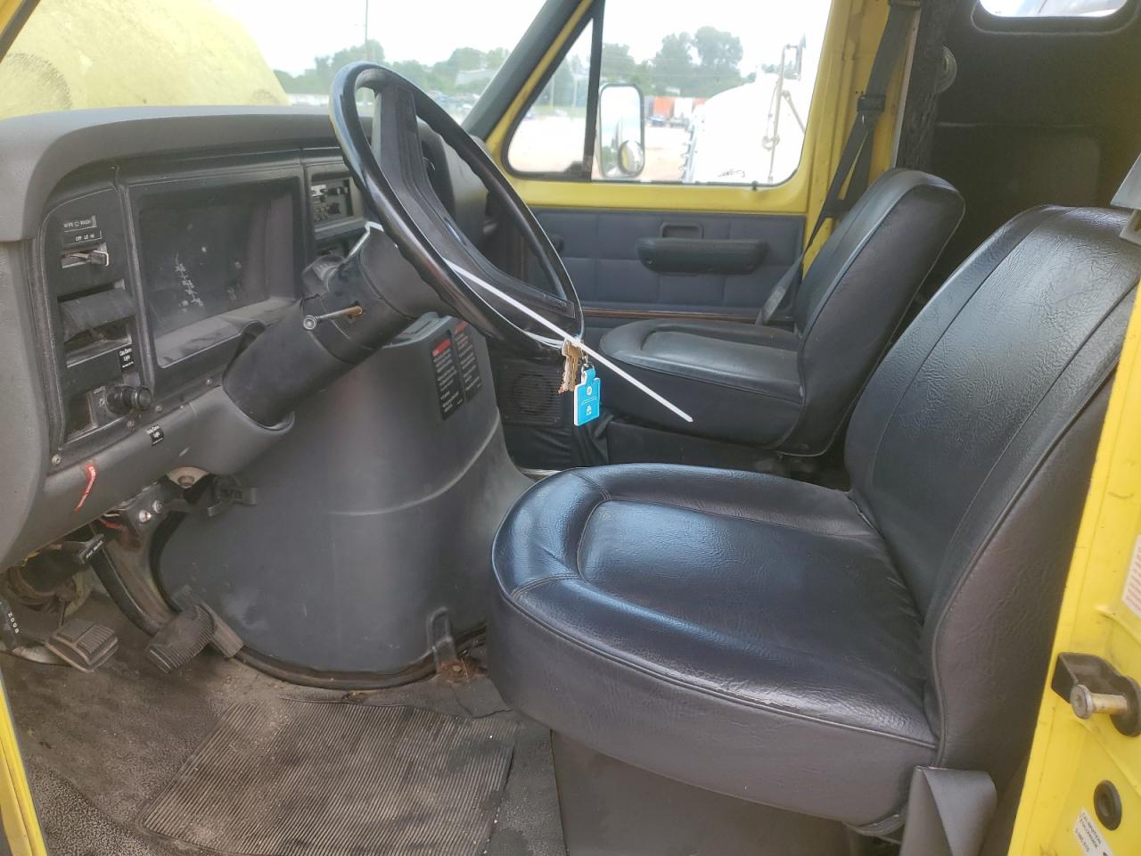 1990 Ford Econoline E350 Cutaway Van VIN: 1FDKE37G6LHB63493 Lot: 63430425