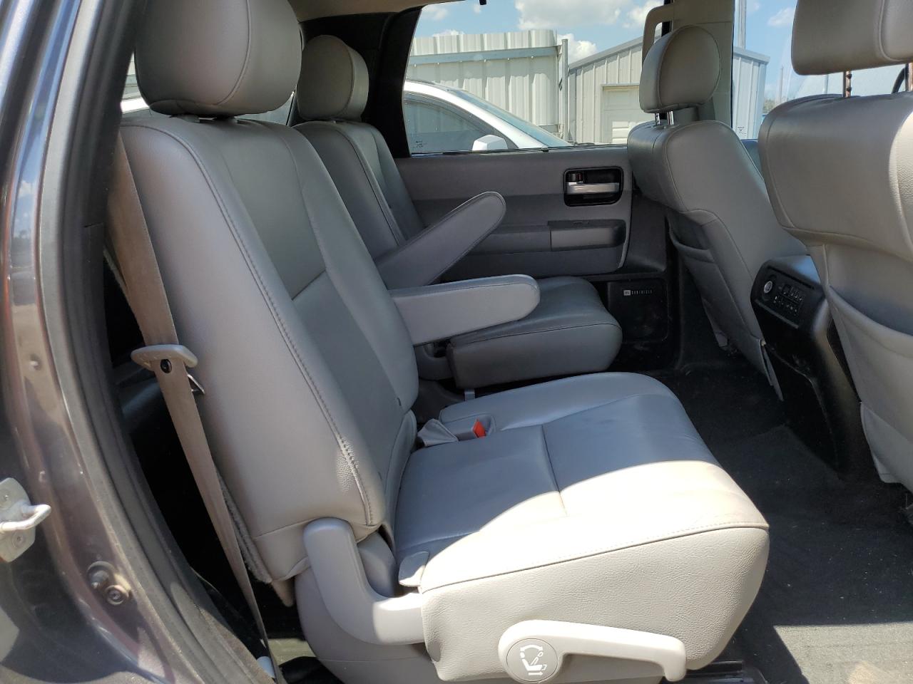2014 Toyota Sequoia Limited VIN: 5TDKY5G16ES053903 Lot: 64083935