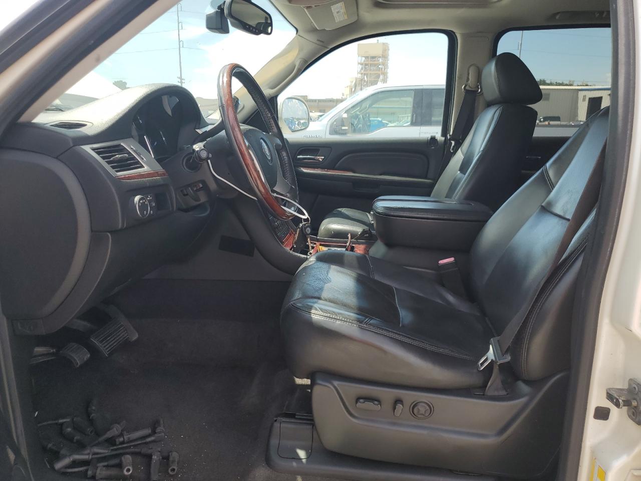 2008 Cadillac Escalade Esv VIN: 1GYFC66828R217570 Lot: 65199665