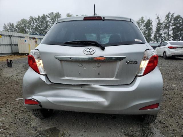 Хэтчбеки TOYOTA YARIS 2013 Серебристый