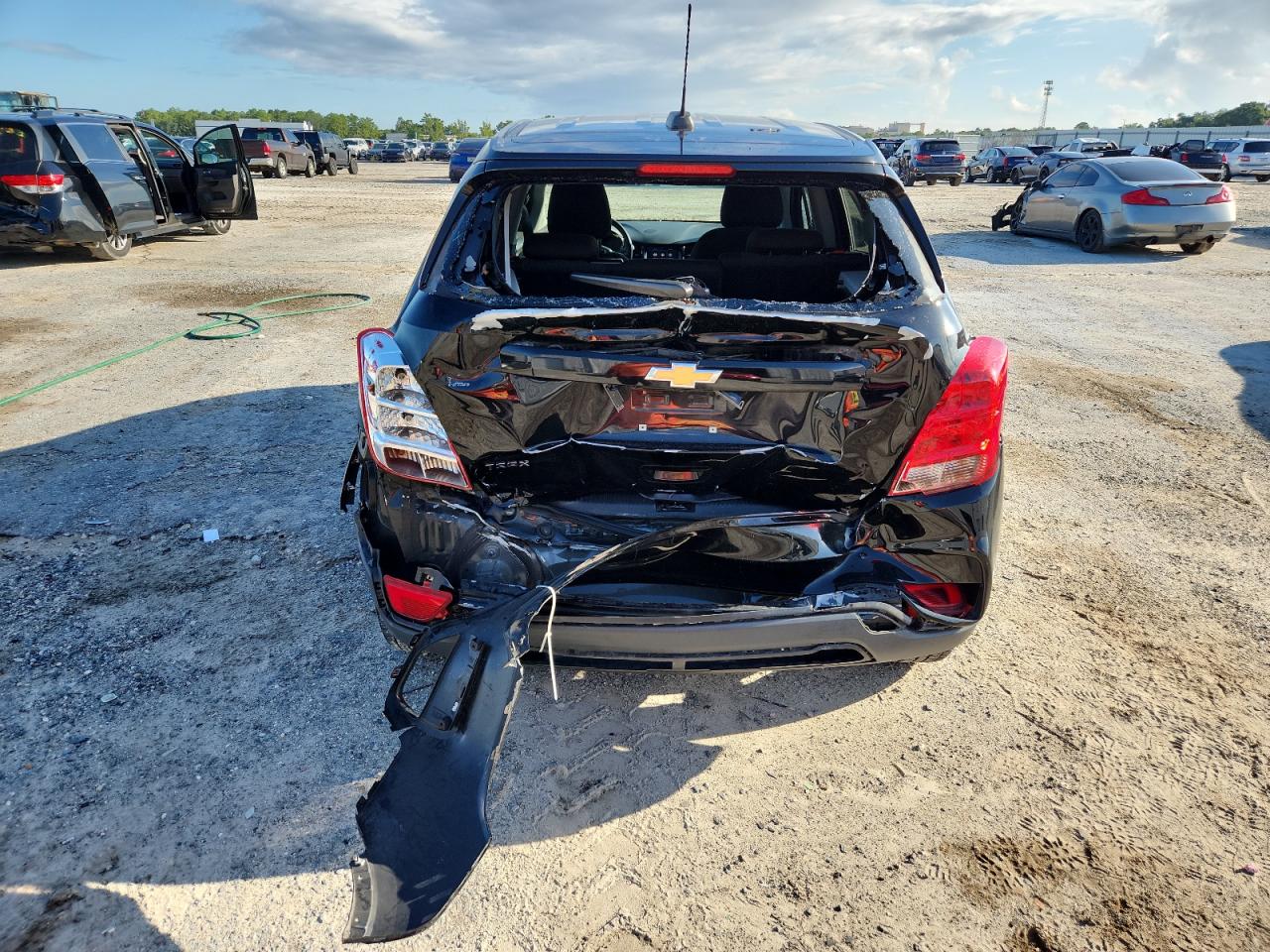 2020 Chevrolet Trax Ls VIN: 3GNCJKSB1LL182472 Lot: 64399735