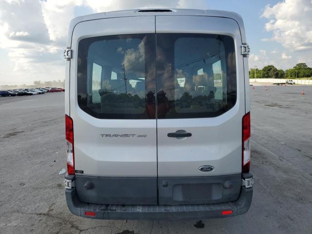 Minivans FORD TRANSIT 2016 Srebrny