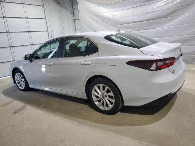  TOYOTA CAMRY 2022 Белы