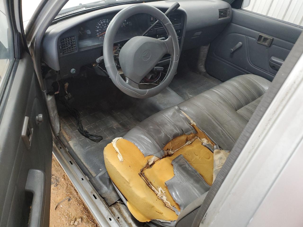 1992 Toyota Pickup 1 Ton Long Bed Dlx VIN: JT4VN82NXN5004548 Lot: 64133805