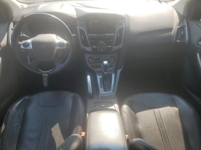 Sedans FORD FOCUS 2013 Silver