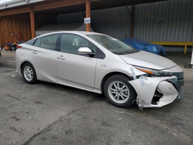  TOYOTA PRIUS 2018 Серебристый