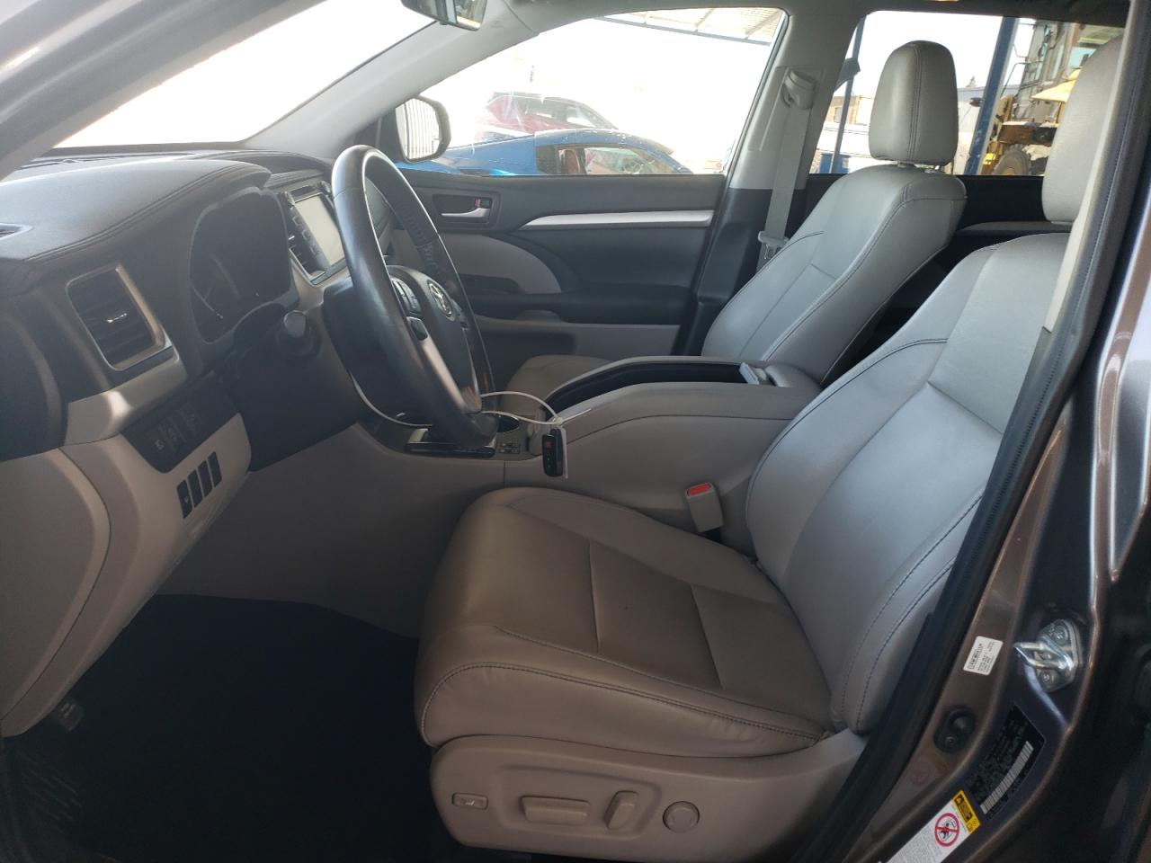 2019 Toyota Highlander Se VIN: 5TDKZRFH1KS555300 Lot: 65537055