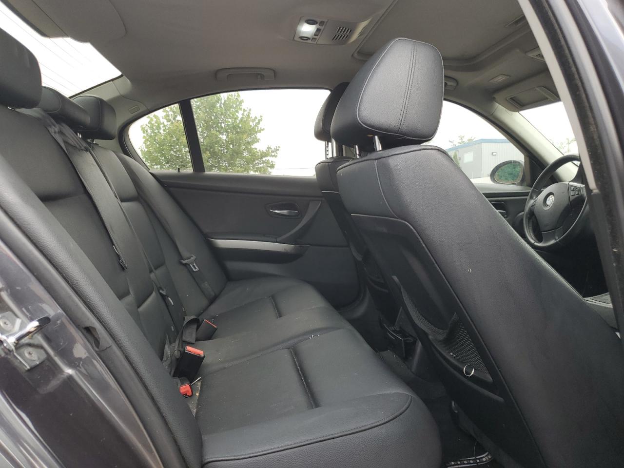 wbavh13548kc98516 WBAVH13548KC98516 2008 BMW 323 I