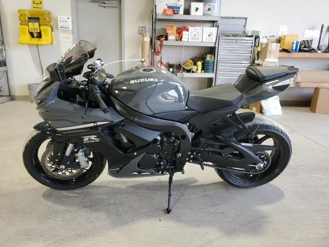 2025 SUZUKI GSX-R600   