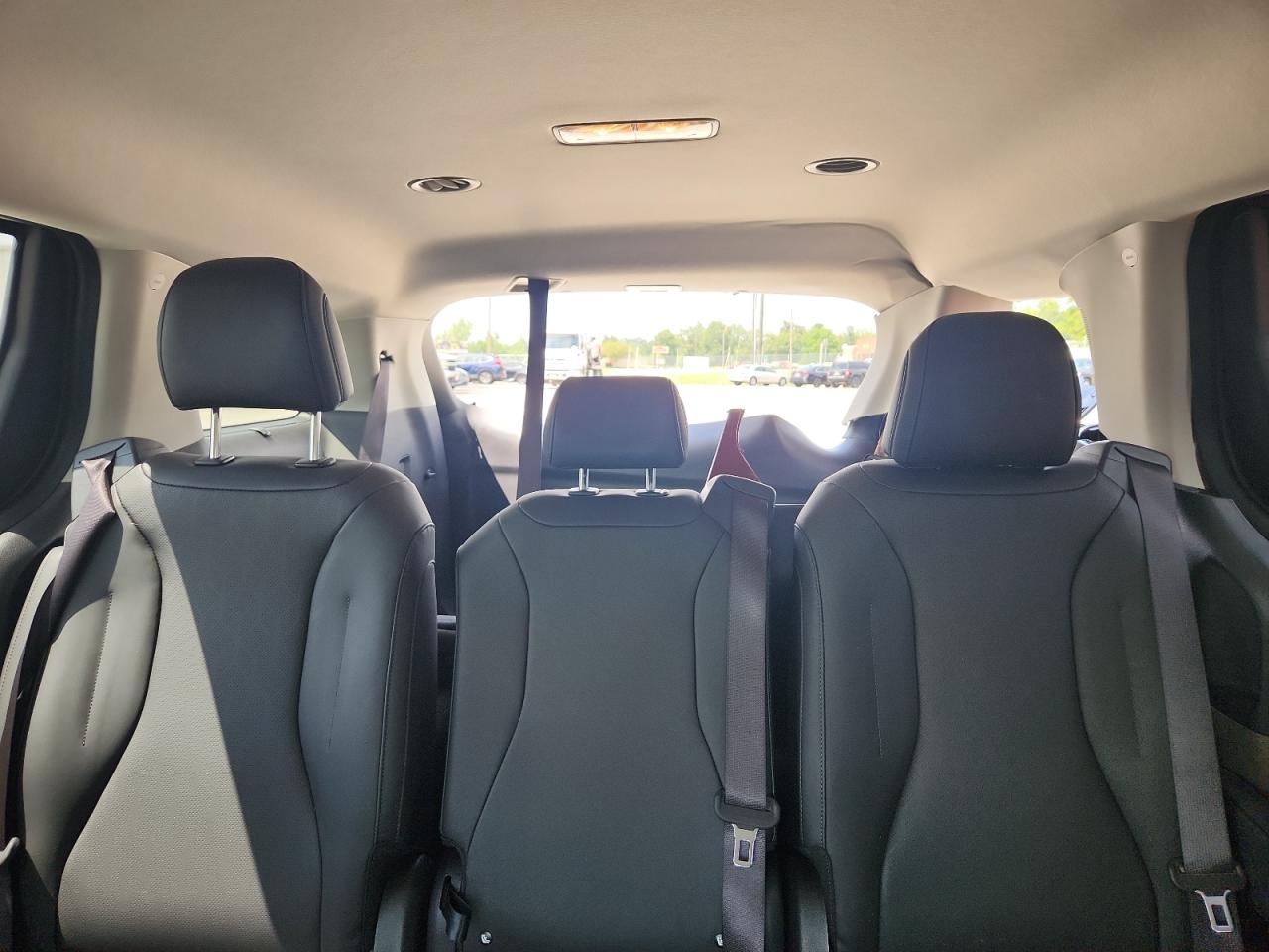2025 Kia Carnival Ex VIN: KNDNC5K3XS6452328 Lot: 63108295