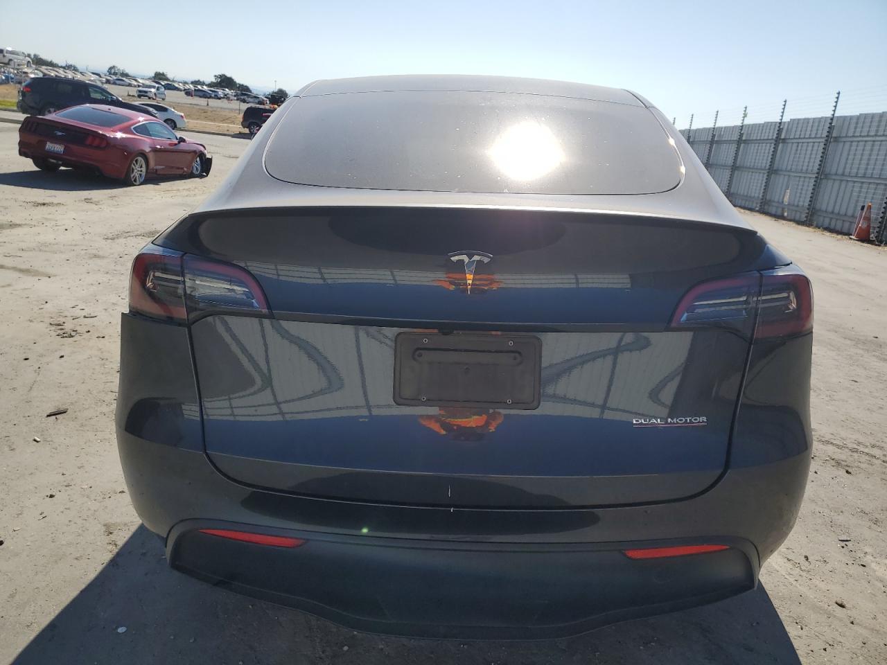 2024 Tesla Model Y VIN: 7SAYGDEF0RF093607 Lot: 65121675