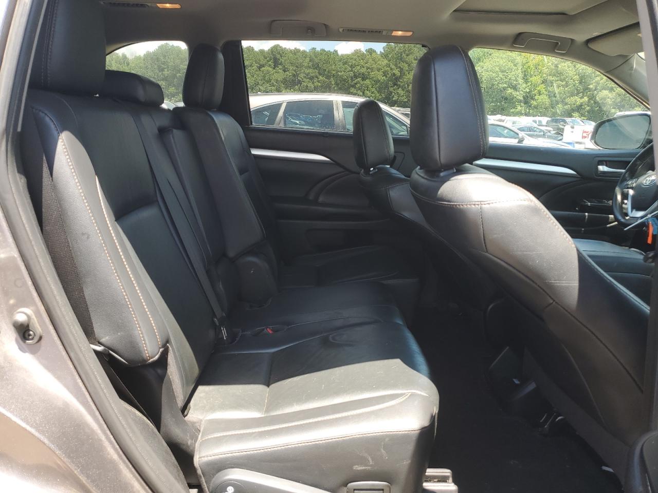 2019 Toyota Highlander Se VIN: 5TDKZRFH7KS324692 Lot: 64670765