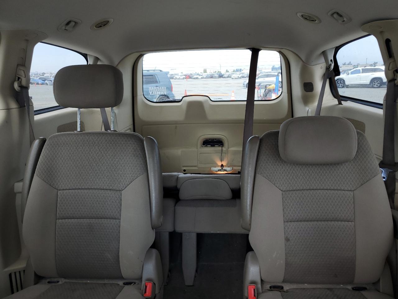 2010 Chrysler Town & Country Lx VIN: 2A4RR2D14AR441739 Lot: 64903955
