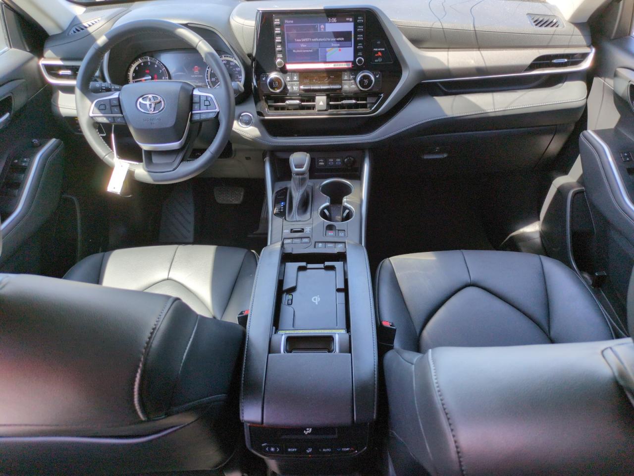 2022 Toyota Highlander Xle VIN: 5TDHZRBH0NS593539 Lot: 64037635