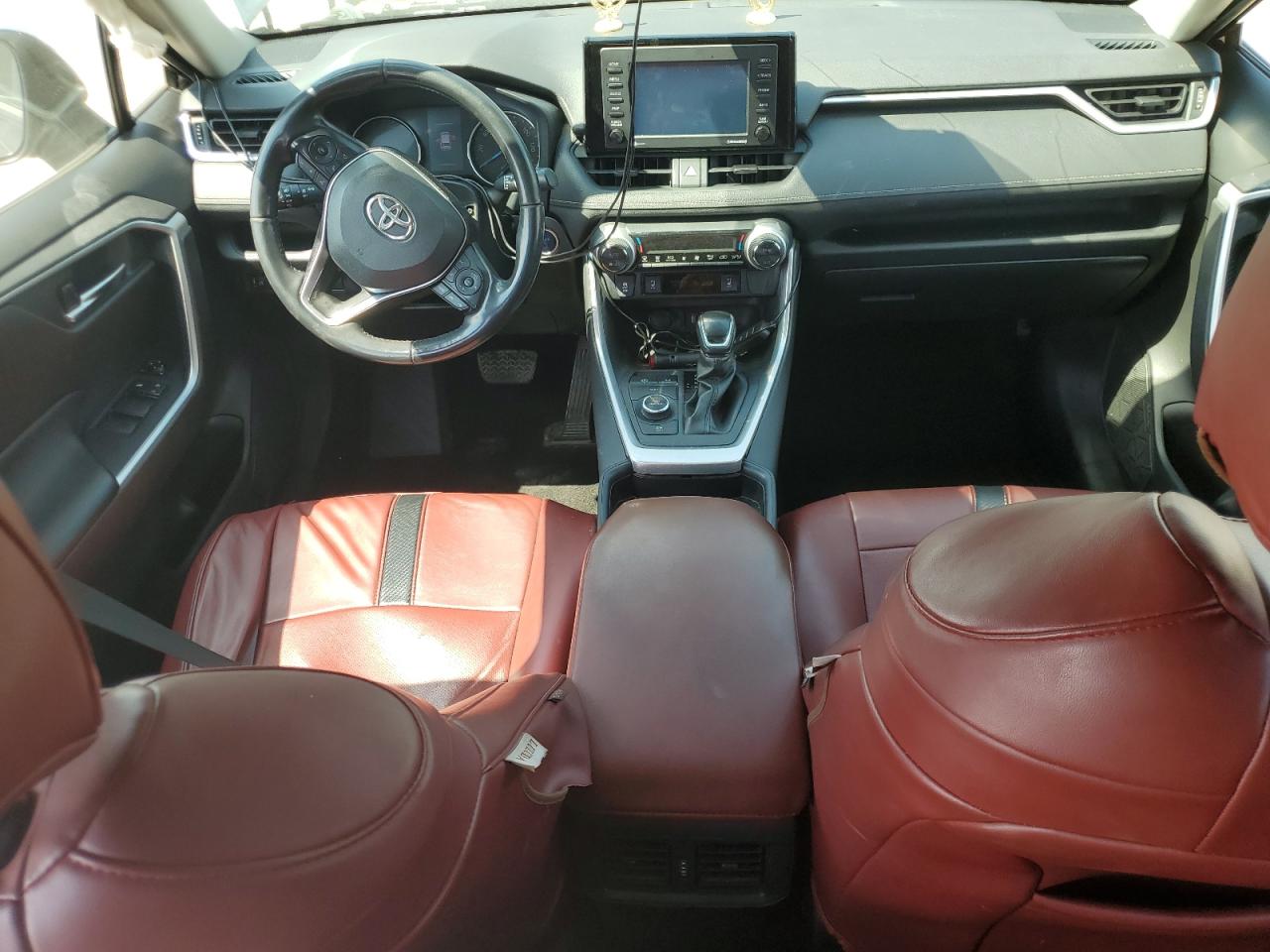 2021 Toyota Rav4 Xle VIN: JTMR6RFV2MD012999 Lot: 64457835