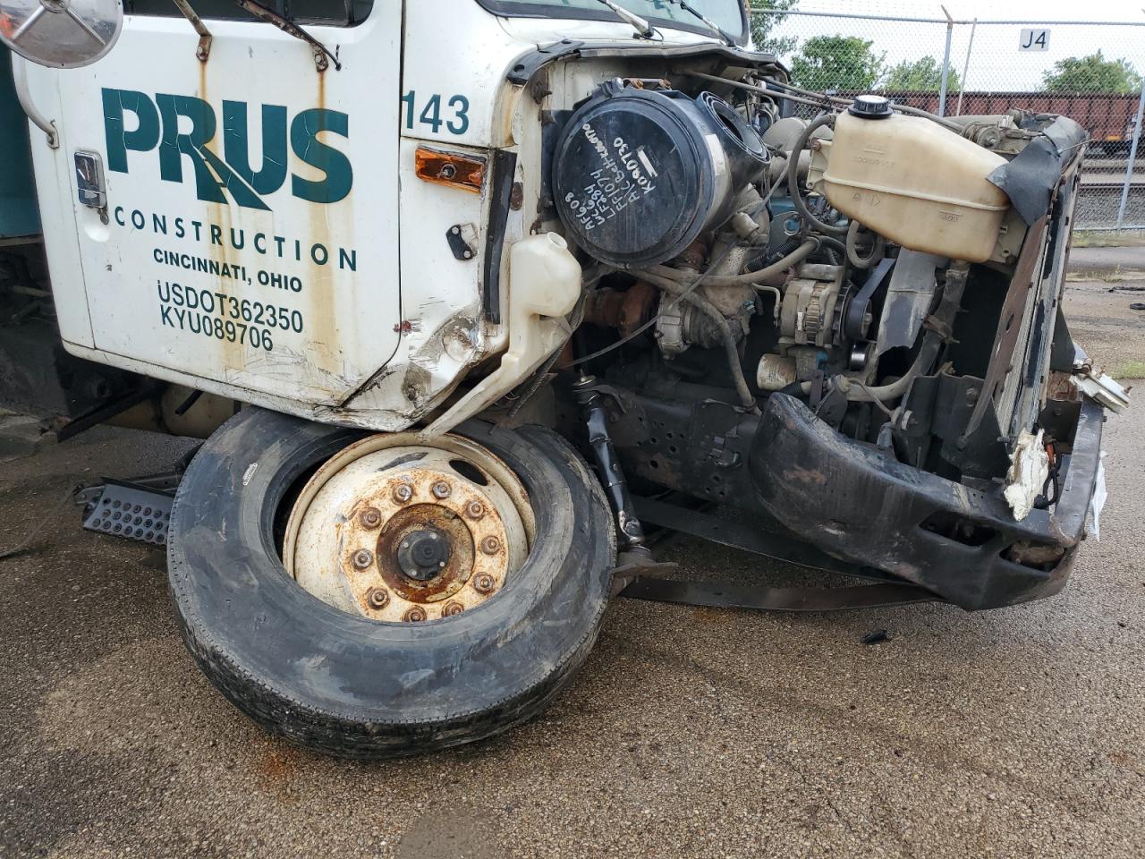 2000 International 4700 Dump Truck VIN: 1HTSCAALXYH224245 Lot: 64006785