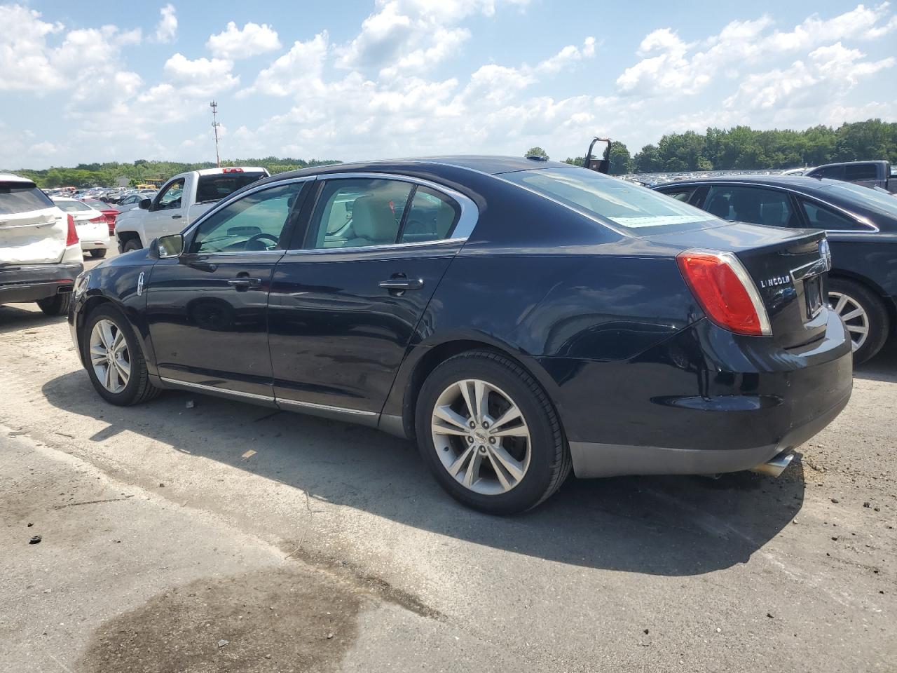 1LNHM93R79G611990 2009 Lincoln Mks