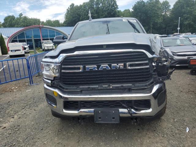  RAM 2500 2021 Srebrny