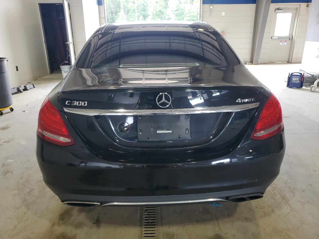 2015 Mercedes-Benz C 300 4Matic VIN: 55SWF4KB1FU052079 Lot: 65213375