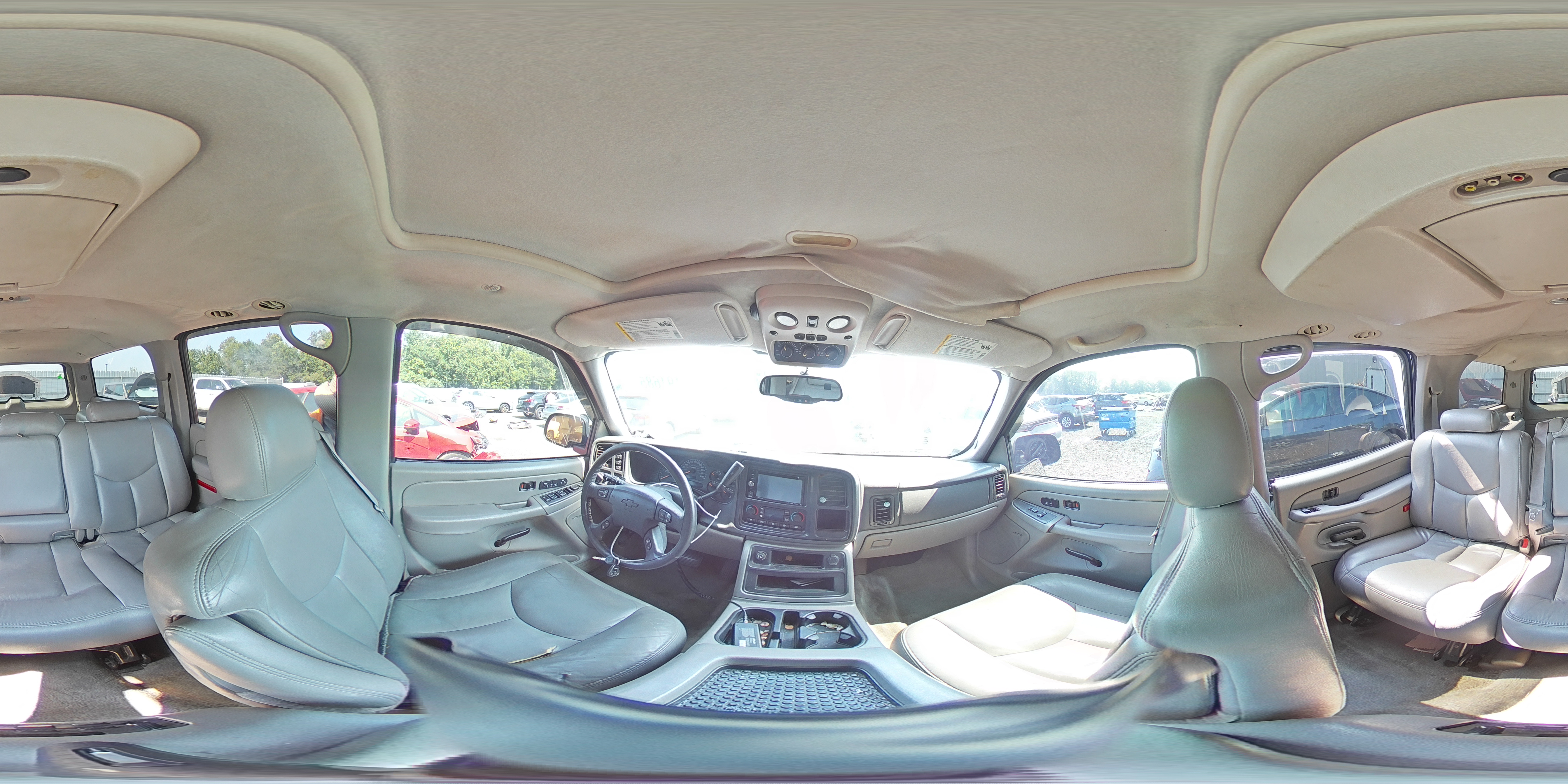 2004 Chevrolet Suburban K1500 VIN: 3GNFK16Z04G284139 Lot: 65191685