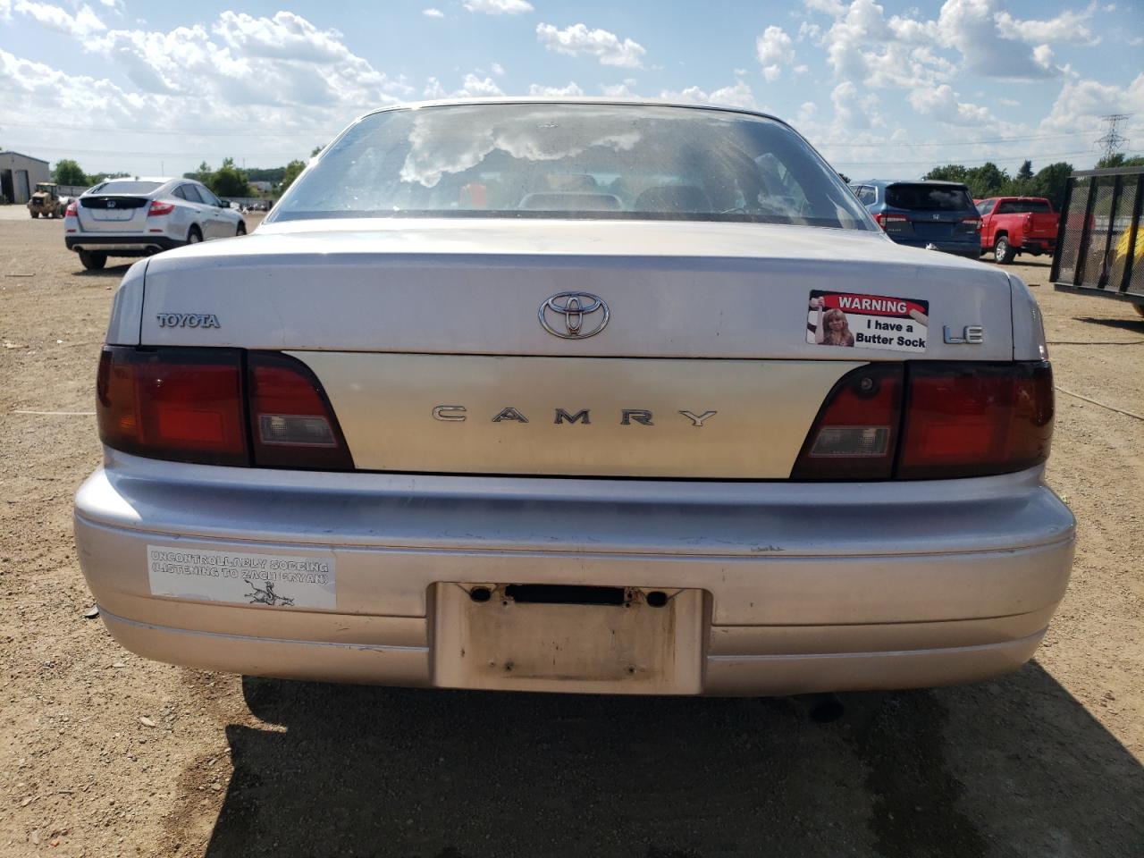 1996 Toyota Camry Dx VIN: JT2BG12K3T0418235 Lot: 63115305