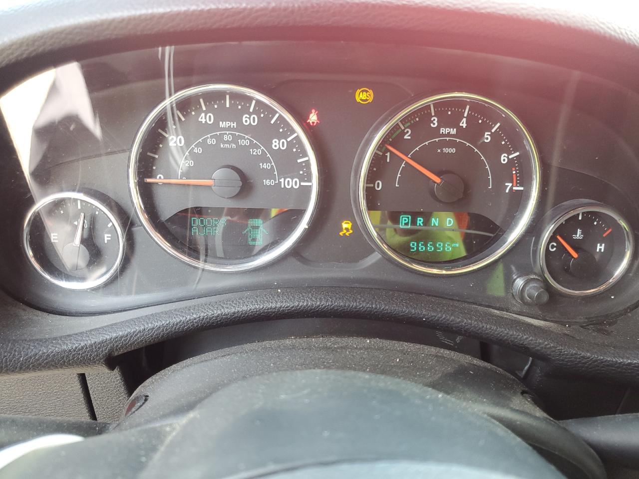 2014 Jeep Wrangler Unlimited Sport VIN: 1C4BJWDG6EL327007 Lot: 64417455